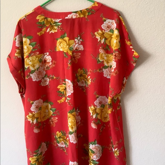 NEW Floral Print Beautiful TOPS Gorgeous Red Orange and Yellow Floral Prints. - Picture 3 of 6